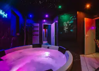Jungle Prive Spa thumbnail